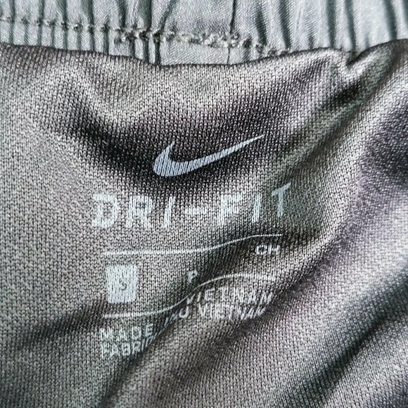 Nike Dry Short Women's Move to Zero Running Training Black Purple CU8890-023 - Picture 6 of 6